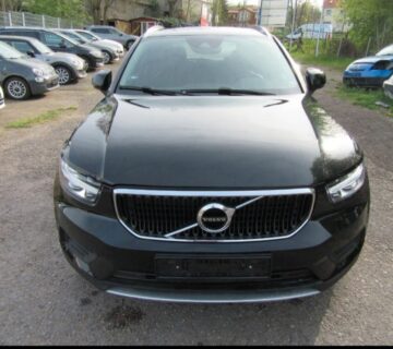 Volvo XC40 Momentum - cover