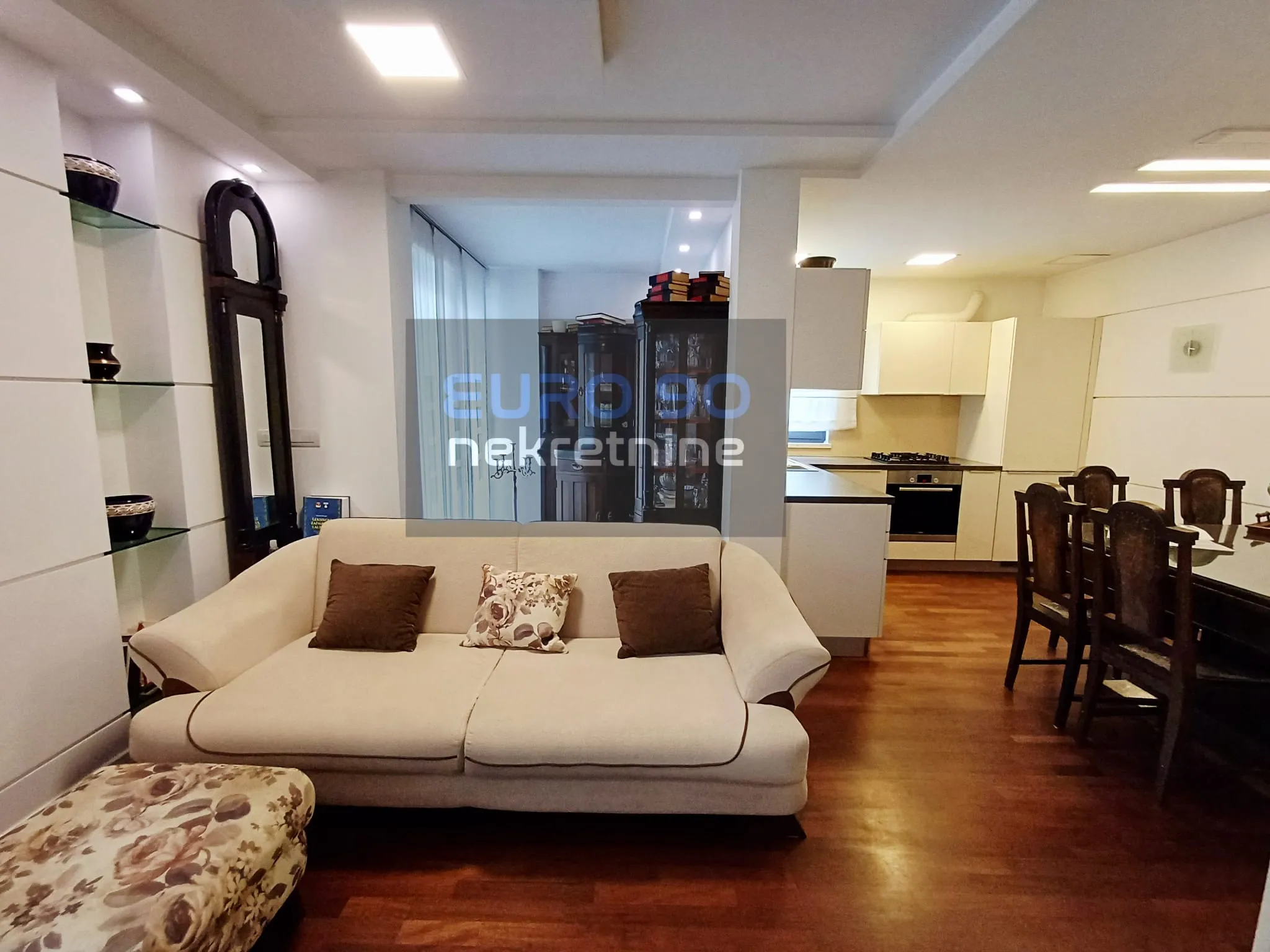 ZADAR-MOCIRE/BORIK- NAMJEŠTEN TROSOBAN STAN, DVA PARKIRNA MJESTA !!! - cover