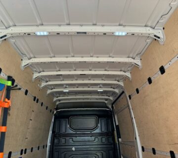 VW Crafter 35 2.0TDI - cover