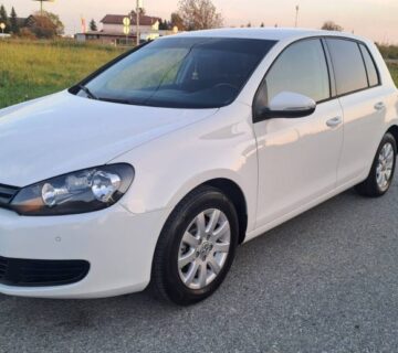 VW Golf 6 1,6 TDI-2011gd.md-NAVIGACIJA-climatronic,alu,PDC,KARTICE - cover