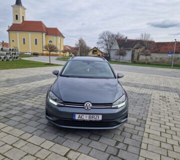 VW Golf 7.5 1,6 TDI Navigacija,kamera,mf.volan,senzori,alu,2019godina - cover