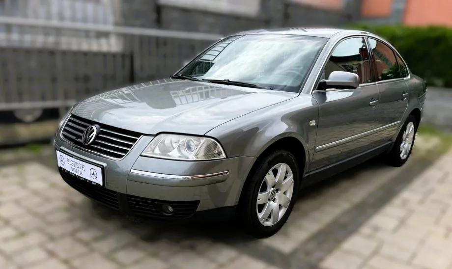 VW Passat 1,9 TDI,Highline,130ks,Prvi vlasnik - cover