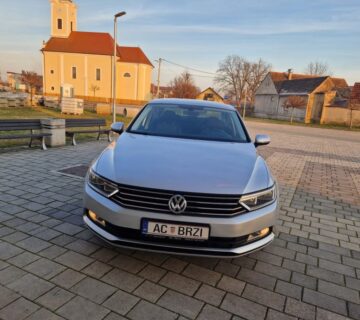 VW Passat 1,6 TDI Klima-trozonska,webasto,mf.volan,grijanje sjedala - cover