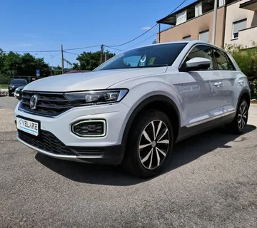 VW T-Roc 1,6 TDI STYLE, LED, JAMSTVO, SERVISNA, REG. 1 GODINU - Zagreb