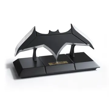Batman Batarang Prop Replica (Justice League) - cover