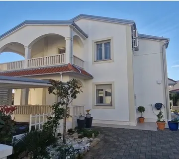 Čiovo, luksuzna vila s pogledom na more,452,83 m2, 1.090.000 EUR - cover