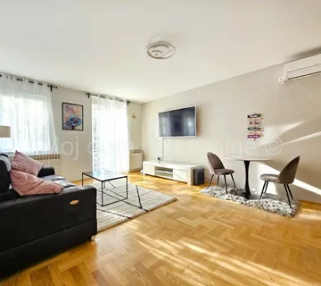 Trnje, prekrasan 2 soban stan s francuskim balkonom, 57.21m2 - cover