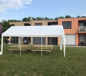 NAJAM STOLOVA I KLUPA,PIVSKI SET,BARSKI STOLOVI,SUNCOBRANI,ŠATORI - cover