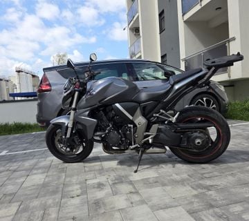 Honda CB1000R - cover