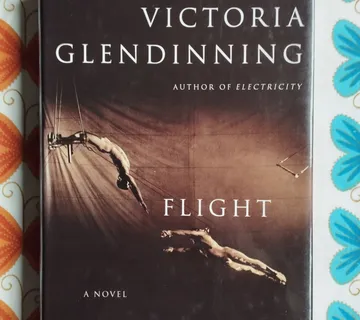 Victoria Glendinning - Flight - cover