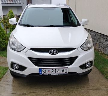 Hyundai ix35, 1.7, 2012. g. + set ljetnih guma (alu fel.) reg. 12/2025 - cover