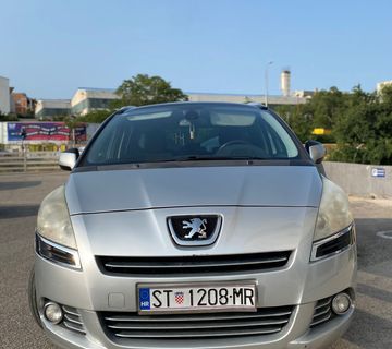 Prodajem Peugeot 5008 - cover