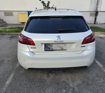 Peugeot 308 1.6 BlueHDi 120 KS, 2016. godište – Allure - Zagreb