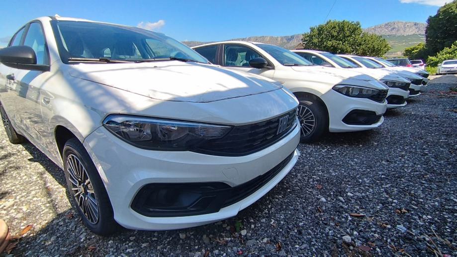 Fiat Tipo 1,0 T3 StationWagon - isporuka odmah - cover