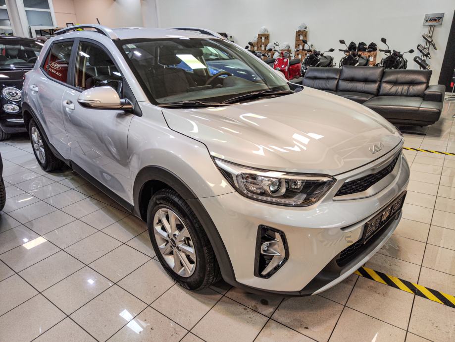 Kia Stonic 1,2 URBAN FULL OPREMA. PLAĆANJE BEZ BANKE - cover
