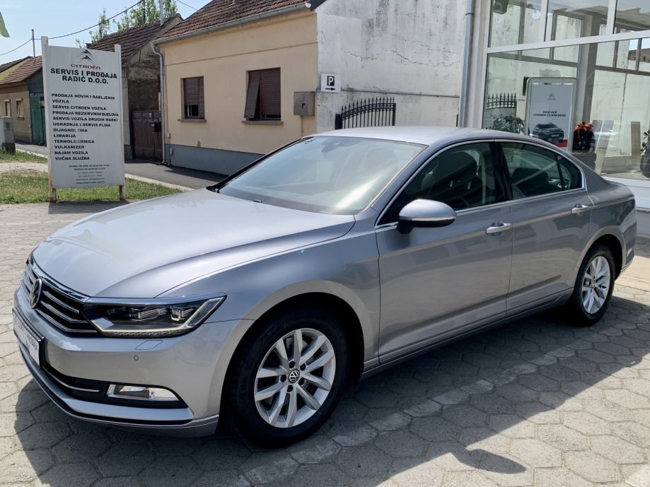 VW Passat Comfortline 2,0 TDi - 110 kW - NAVIGACIJA! - cover