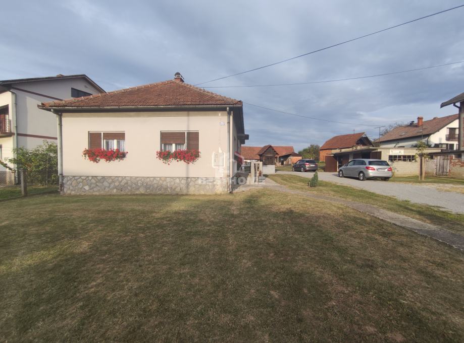 Kuća i zemljište (posjed), Zlatar Bistrica, stamb. 130 m2 i dvor 7191 (prodaja) - cover