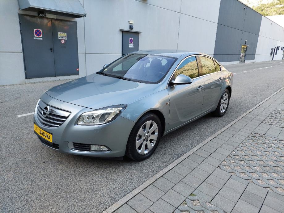 Opel Insignia 2,0 CDTI Sport*COSMO OPREMA* - cover