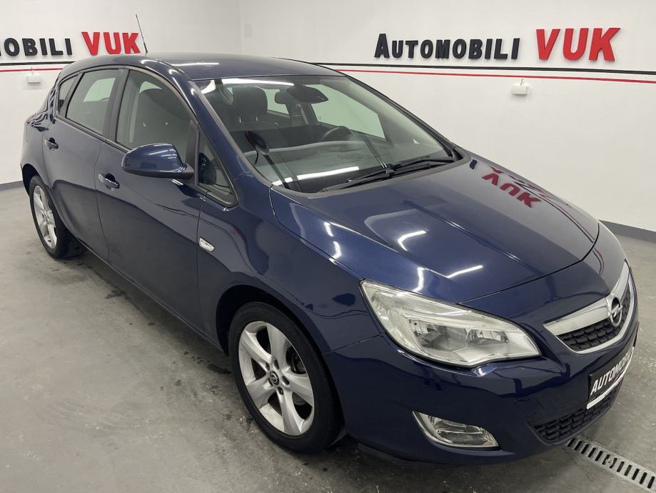 Opel Astra 1,7 CDTI - veliki ekran na touch 10,1", pdc, mf, alu, top - cover
