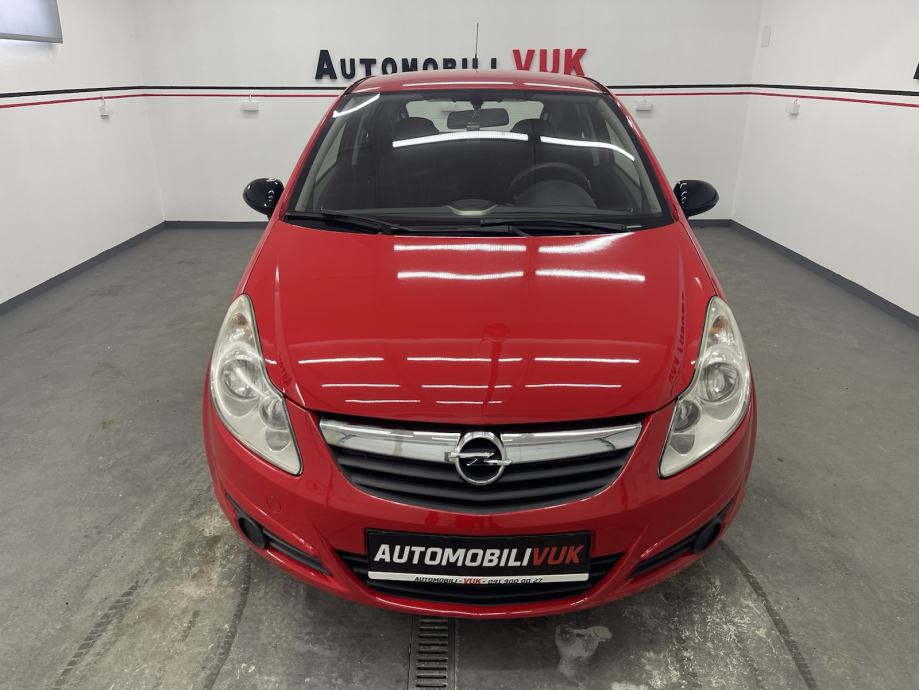 Opel Corsa 1,2 16V - 151000 km, servisna, klima, alu - cover
