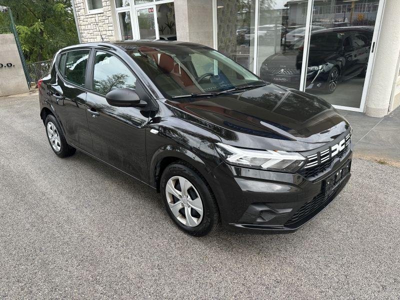 Dacia Sandero 1.0 TCe 90 Essential - cover