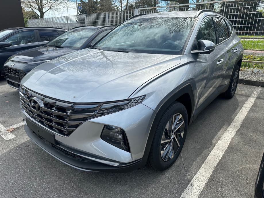 AKCIJA!! Hyundai TUCSON NX4 1.6T 150 6MT 2WD STYLE - cover