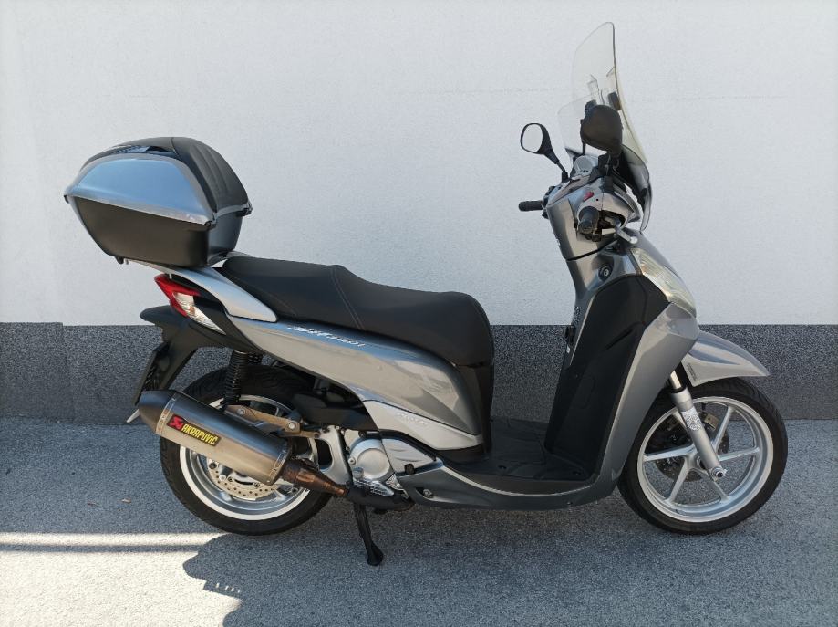 Honda SH 300i ABS, S GARANCIJOM, 2015 god. - cover
