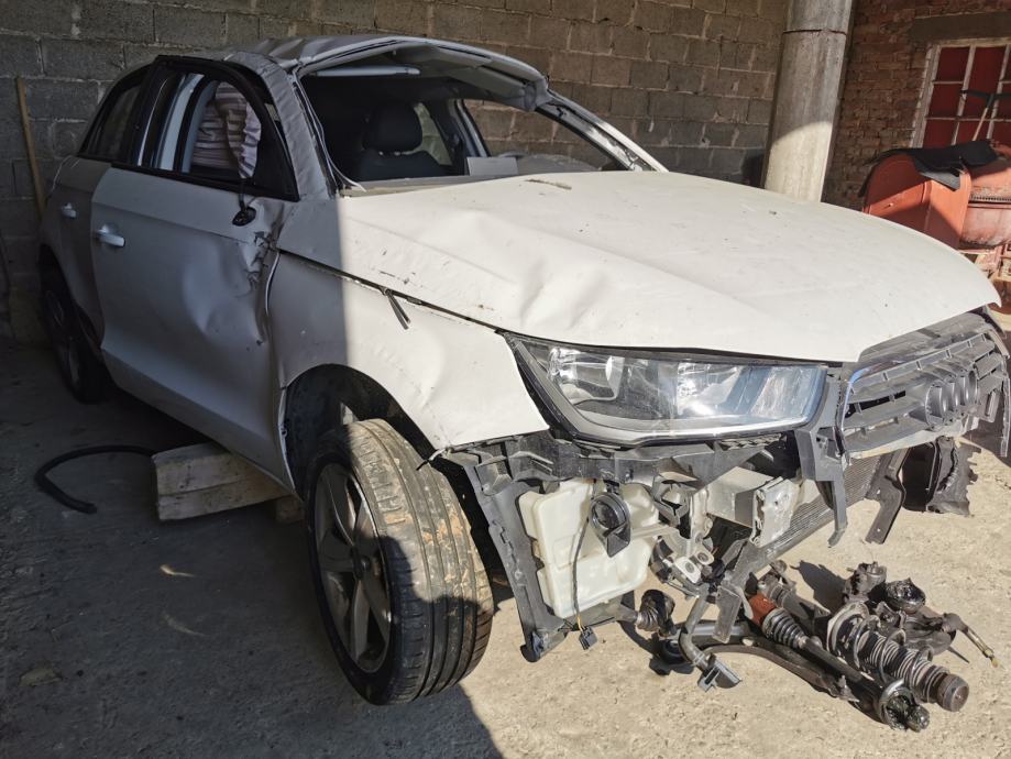 Audi A1 1,0 TFSI **MOTOR ISPRAVAN** - cover