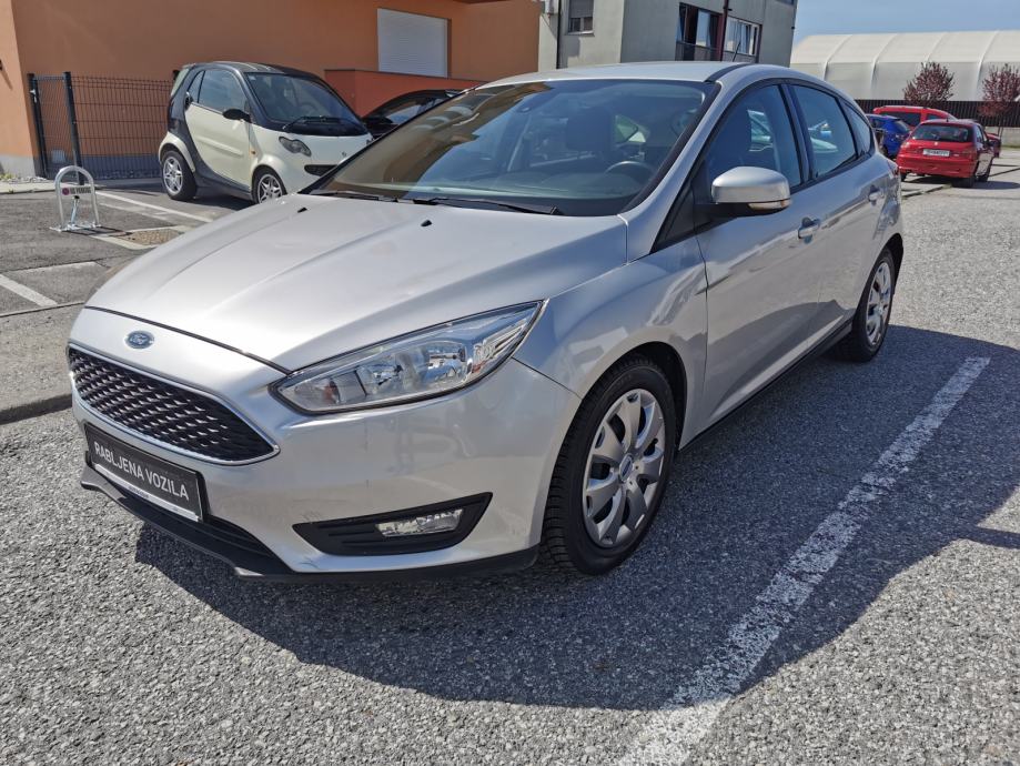 Ford Focus 1,5 TDCi **KLIMA** *100.000-km-SERVISNA **KREDIT-KARTICE** - cover
