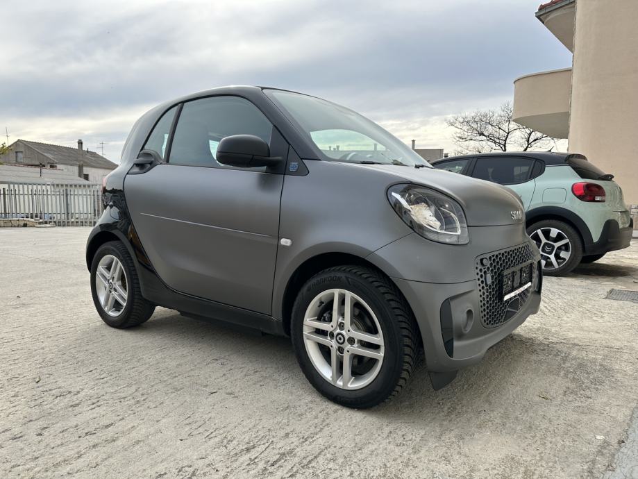 Smart EQ fortwo 82 automatik - cover