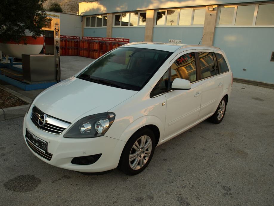 Opel Zafira 1,7 CDTI 7 sjedala, navigacija, veliki servis - cover