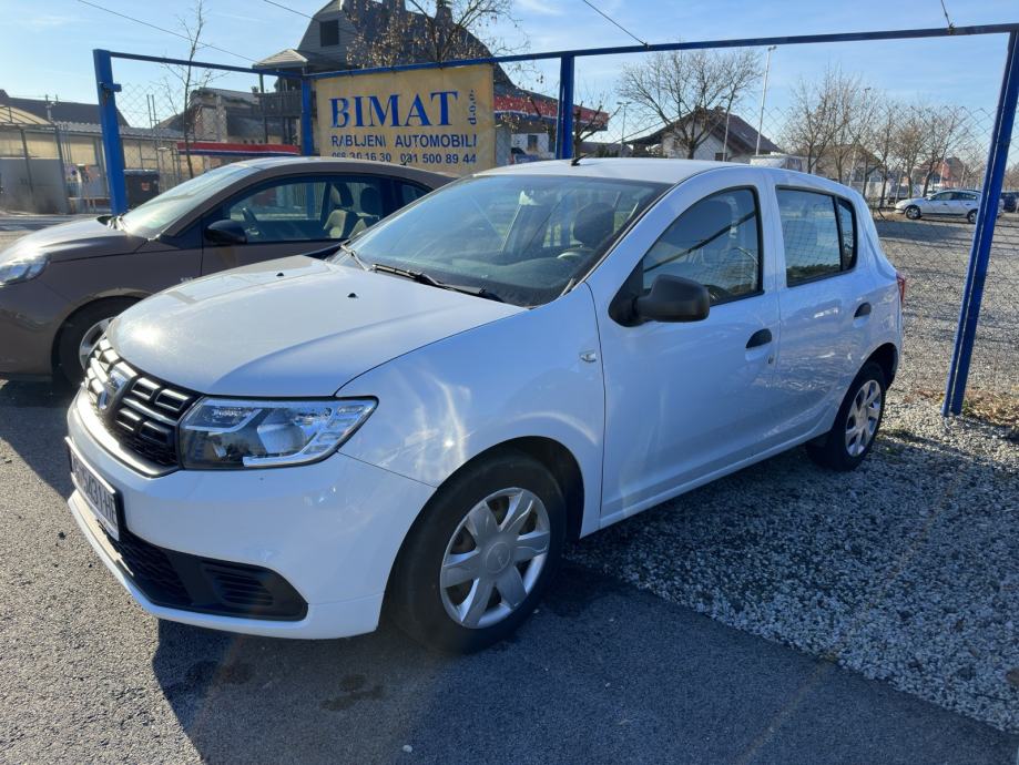 Dacia Sandero 1,0 SCe - cover