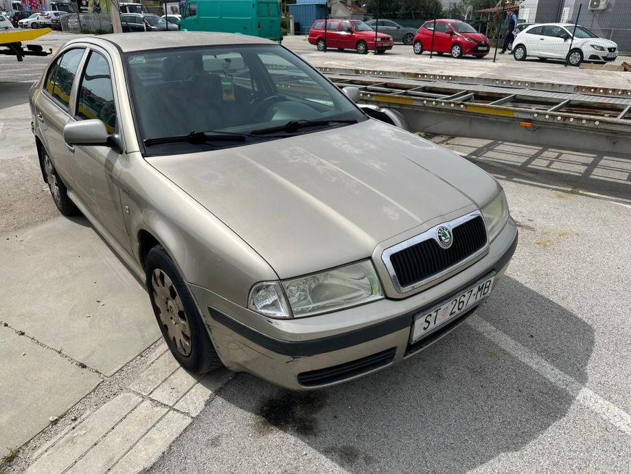 Škoda Octavia 1,9 TDI 04g karambol u voz. stanju prodajem - cover