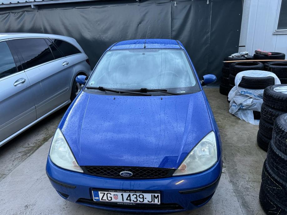 Ford Focus 1,4 2002 GOD REG 11/2024 Na ime kupca prodajem - cover
