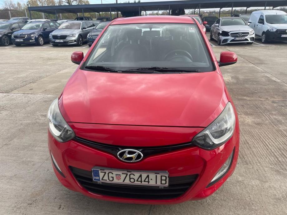 Hyundai i20 1,2 2014god reg 2/2025 prodajem - cover