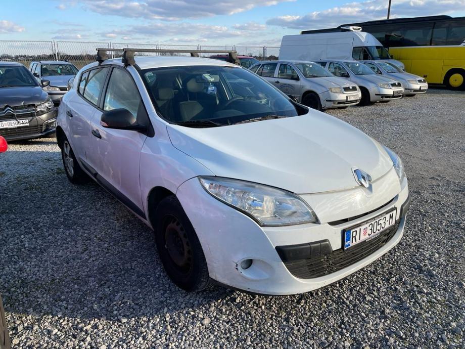 Renault Megane 1,6 2012g na ime kupca prodajem - cover