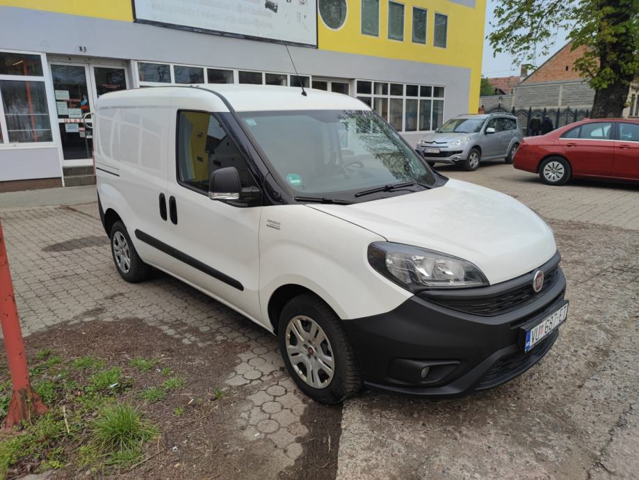 Fiat Doblo 2O20 GODINA,1.3 MJET klima, 100000 km, reg.do 4/2025, 2020 god. - cover