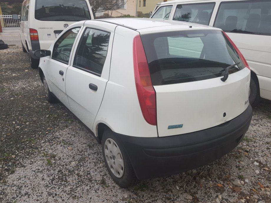 Fiat Punto 1,2 - cover
