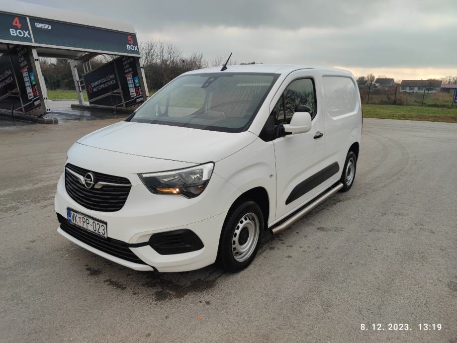 Opel Combo 1.5d, veliki i mali servis, 2021 god. - cover