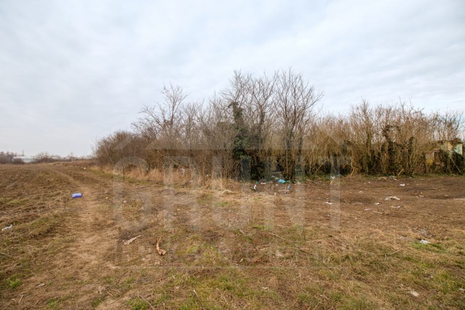 Građevinsko zemljište | 19,5 m fronta | 3.100 m2 - cover