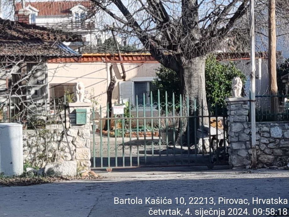 Kuća sa dvorištem u Pirovcu, 441m2 **U DOLASKU 5. mj.** (prodaja) - cover