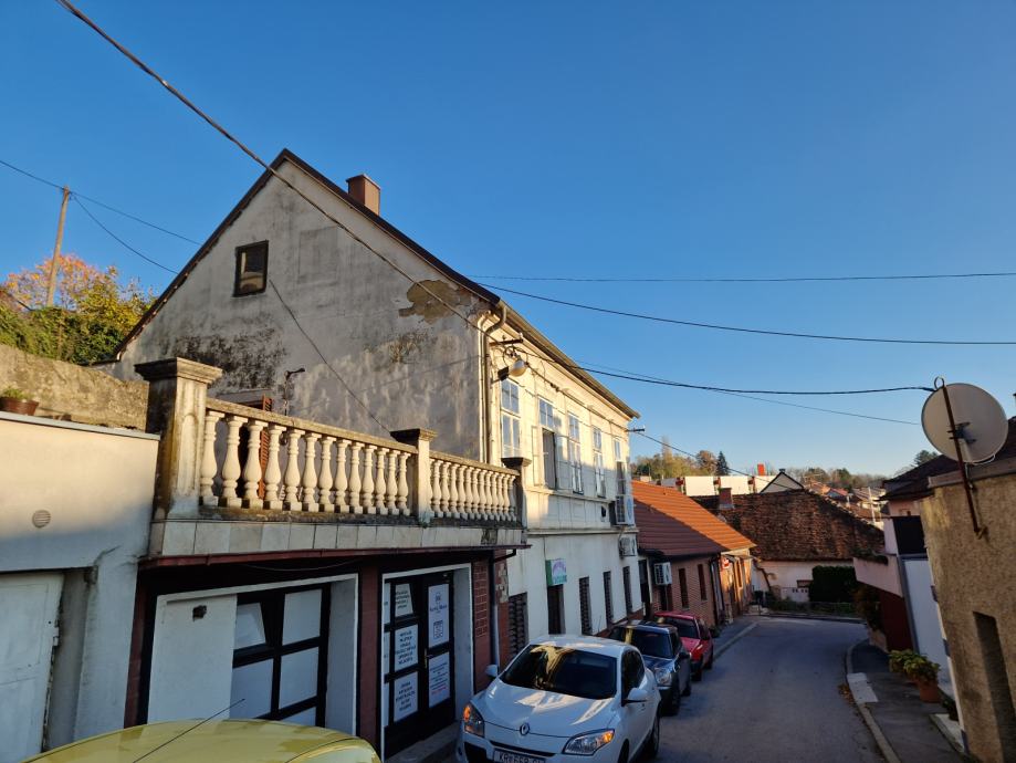 Krapina - CENTAR, kuća i stan u staroj jezgri, pogodno na hostel! (prodaja) - cover