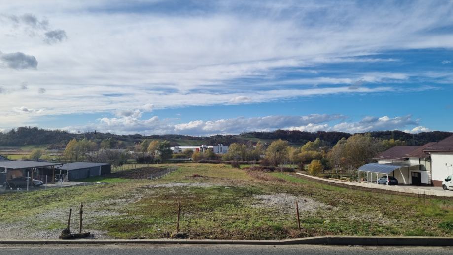 Krapina - Lepajci, građevinsko zemljište 2000m2 uz samu cestu - cover
