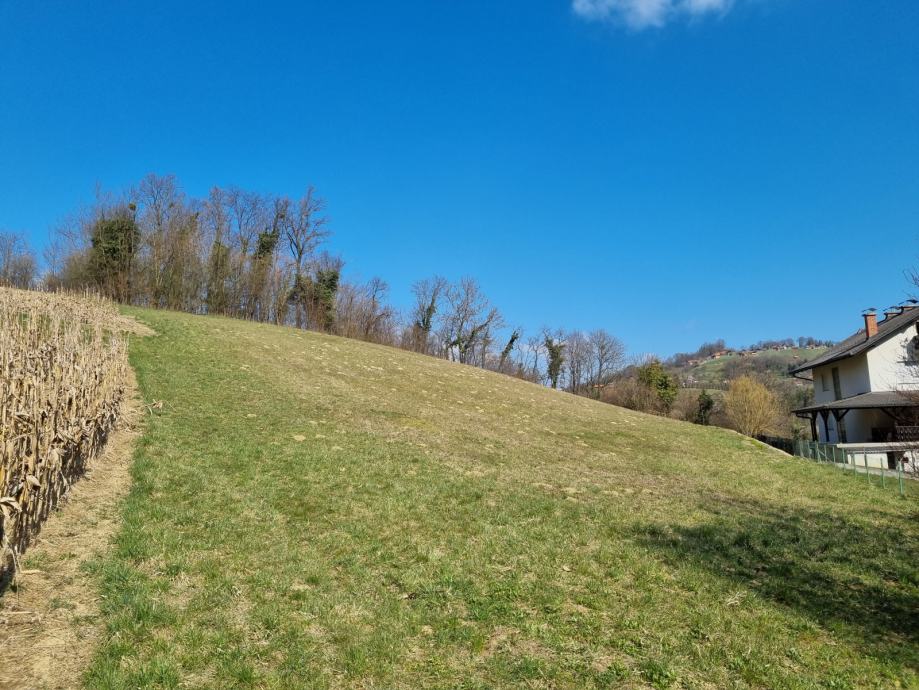 KRAPINSKE TOP. - Klokovec, građ.zem. 3700 m2, TOP lokacija, pogled - cover