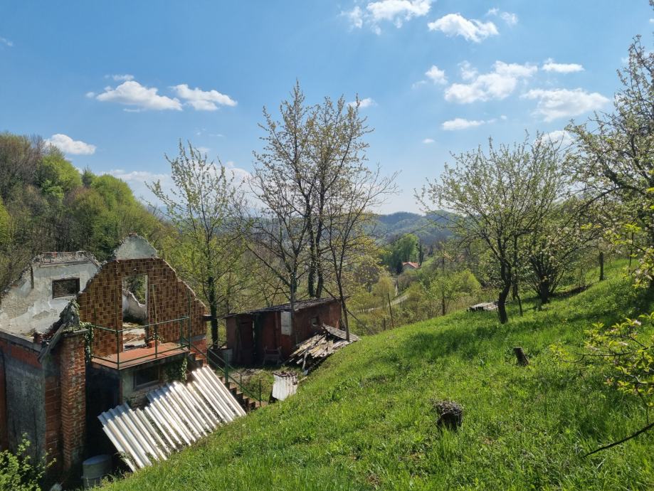 Krapinske Toplice, građevinsko zemljište 200m od centra - Top lokacija - cover