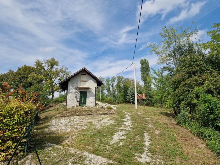 Krapinske Toplice - Vrtnjakovec, kuća sa zemljištem na vrhu brda (prodaja) - cover