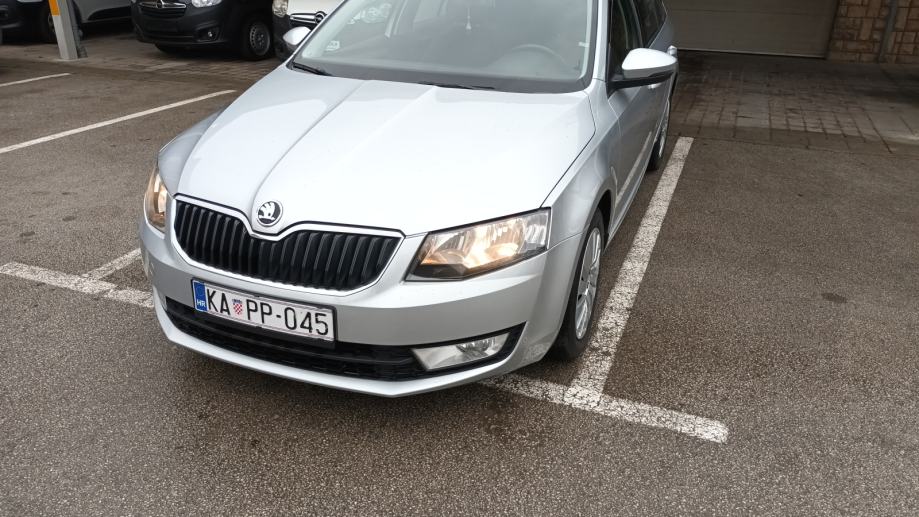 Škoda Octavia Combi 1,6 TDI - cover