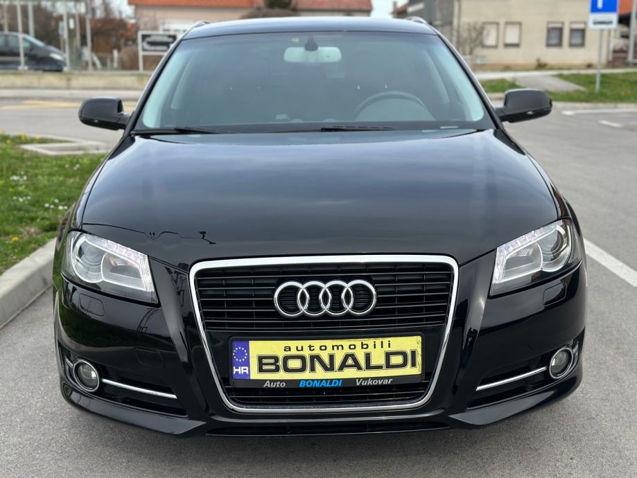 Audi A3 SPORTBACK 1.6 TDI S - TRONIC, BI XENON, ALU 17, TEMPOMAT - cover