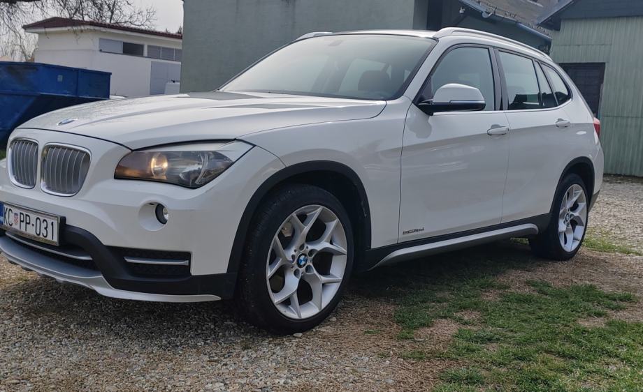 BMW X1 sDrive16d - cover