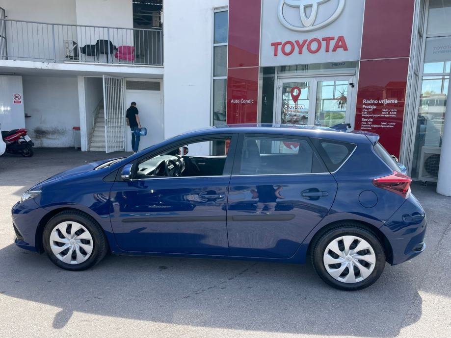 Toyota Auris 1,6 D-4D - cover